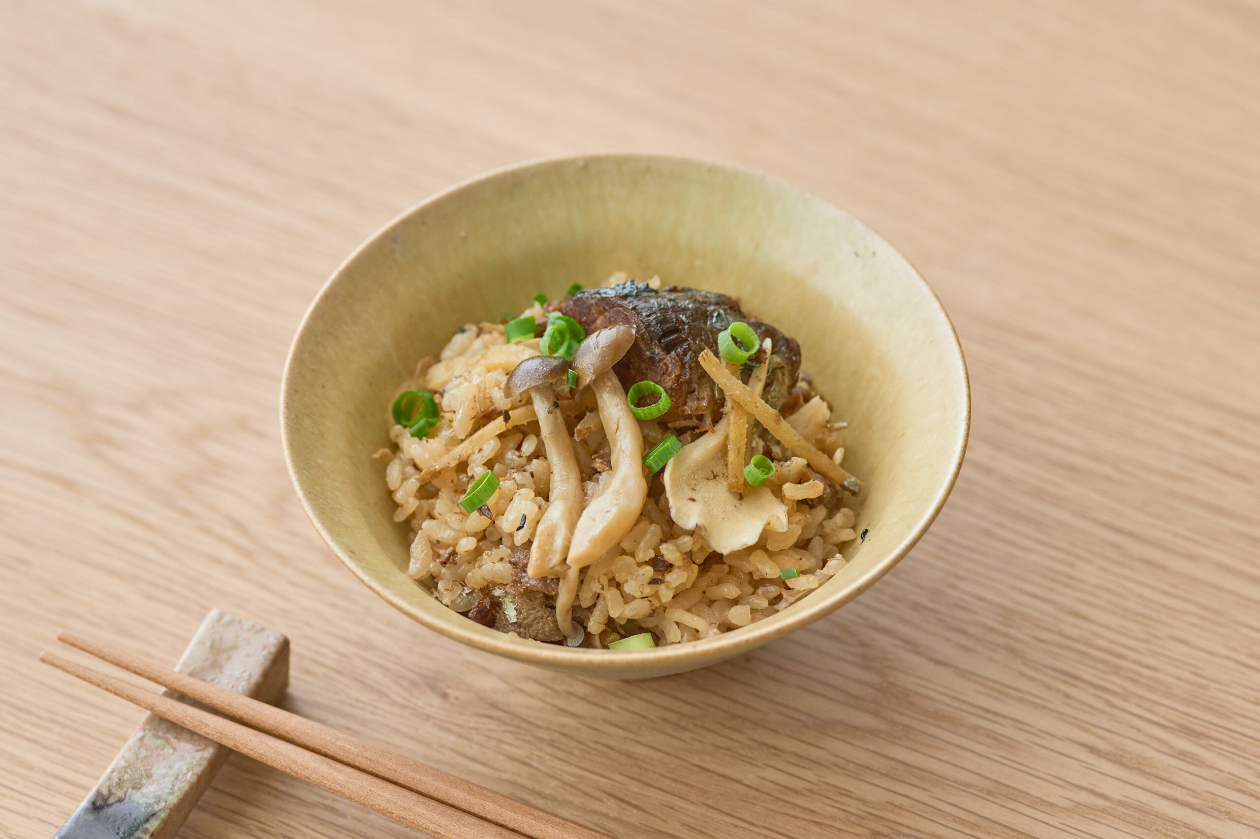 準備は10分！さば缶ときのこの炊き込み御飯