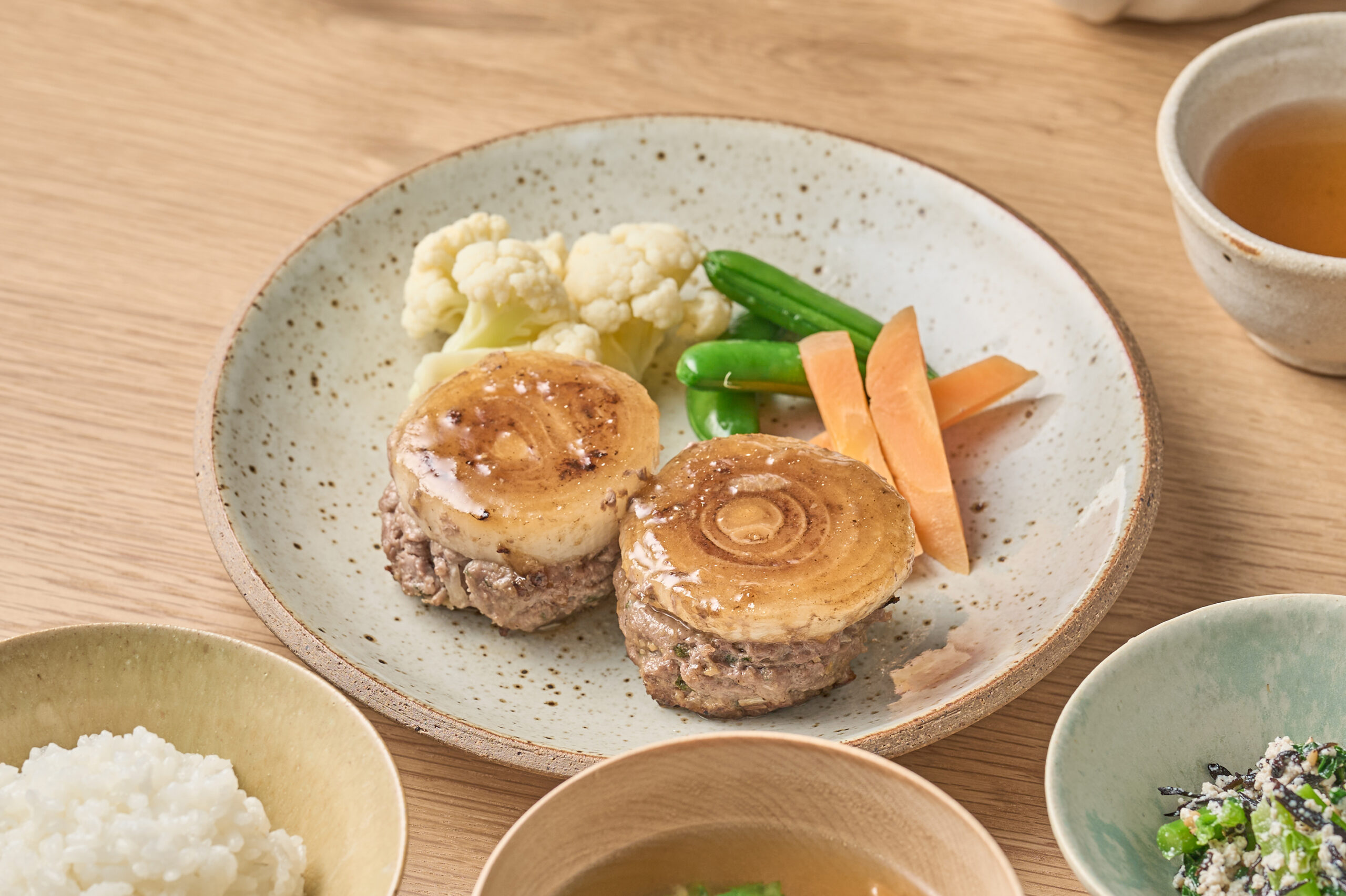 新玉ねぎを味わう和風ハンバーグ