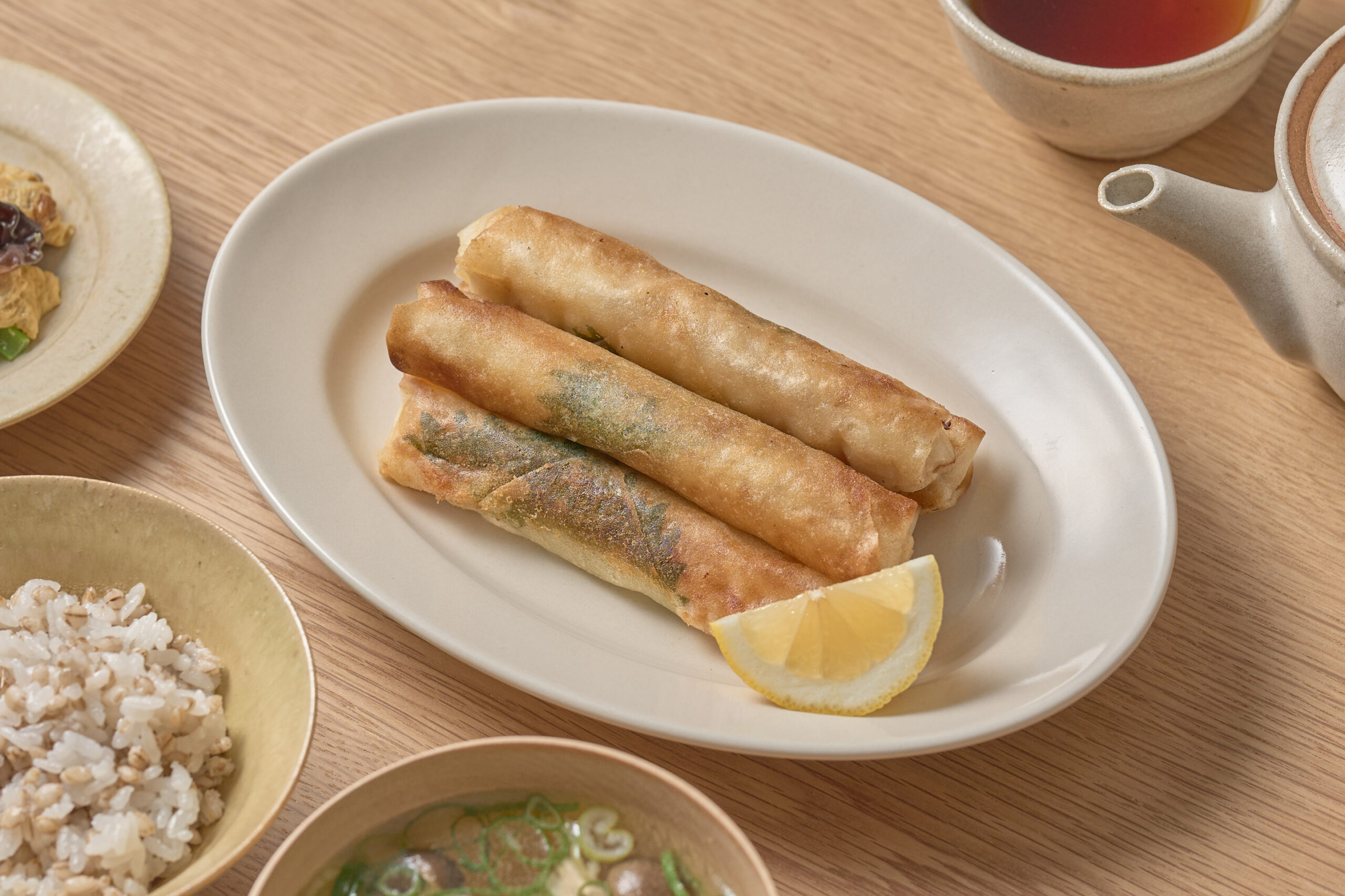 パリほく食感！里芋とエビの春巻き