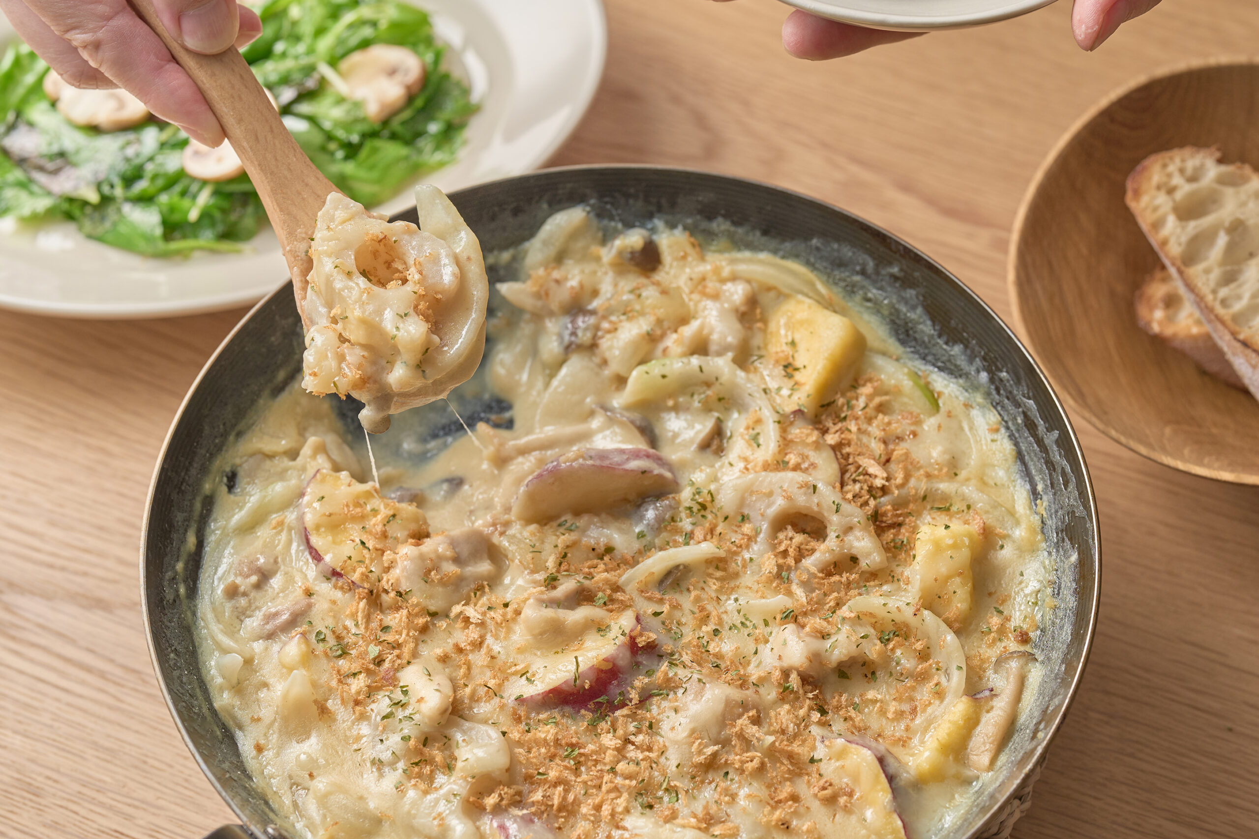 ワンパンでお手軽！秋野菜たっぷりグラタン