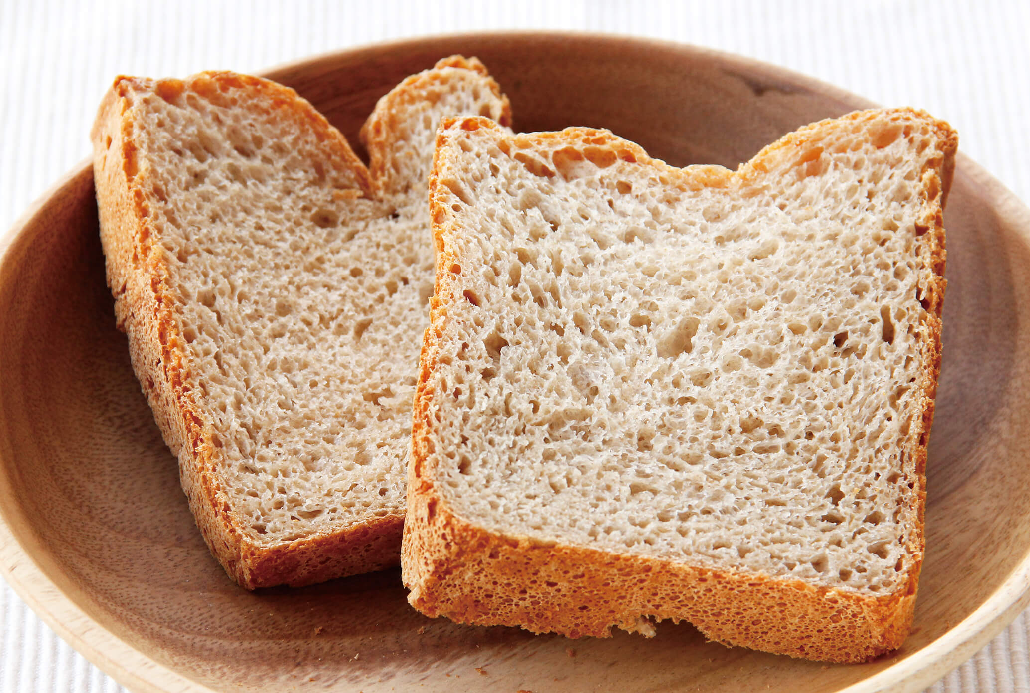 ホームベーカリーで作る全粒粉のパン